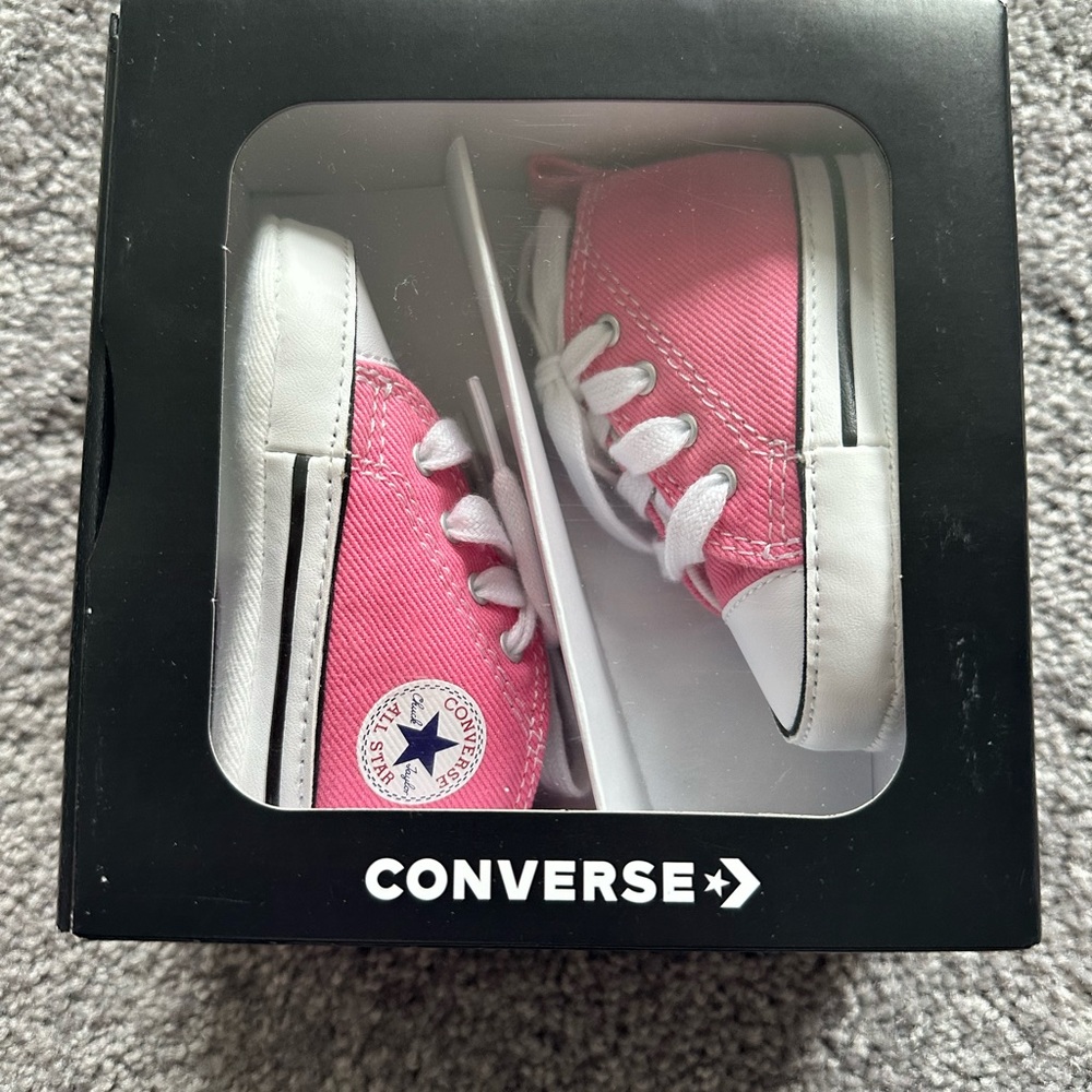 Baby girl Converse